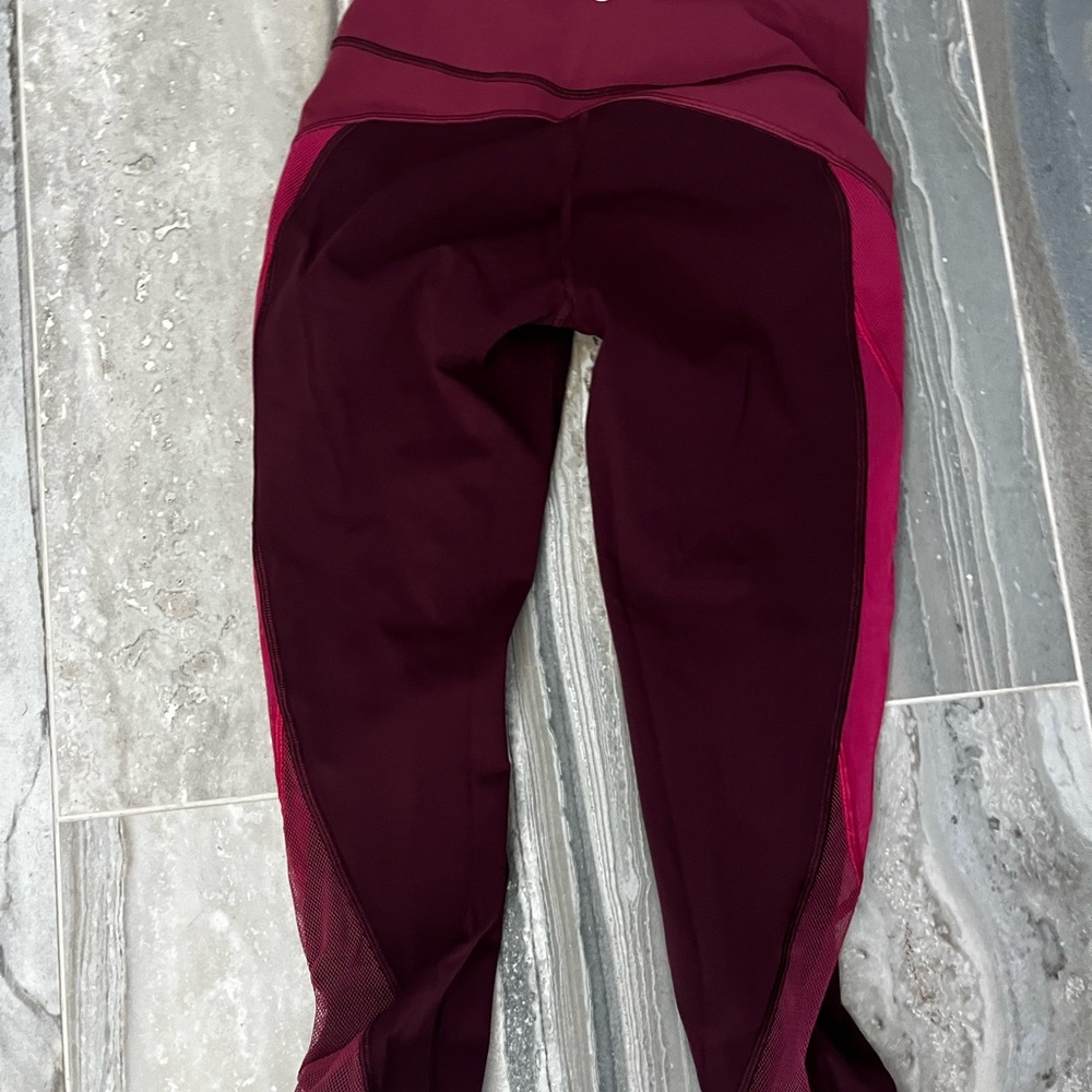 Lululemon leggings. 25 inch. Mesh sides. Size 6